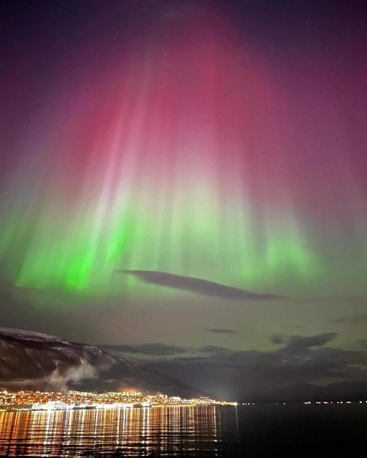 Appartamento Rom Sentralt I Tromsø Esterno foto